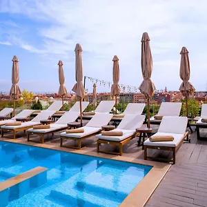 4* Hotell Longue Vie